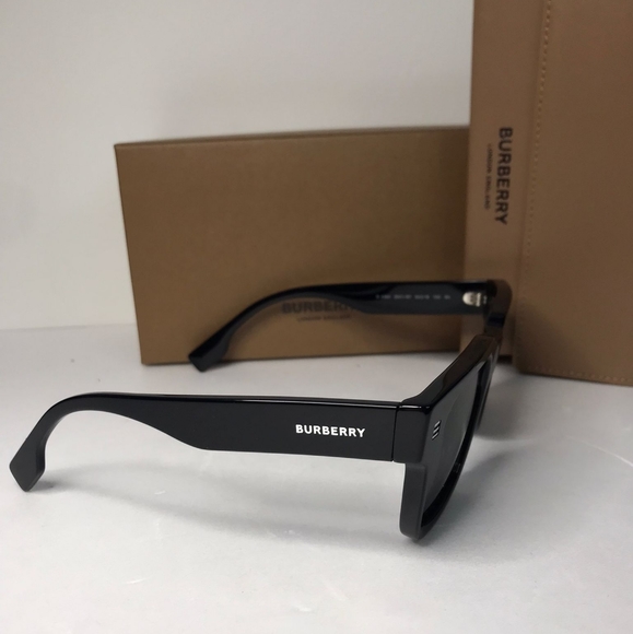 - New - 💯 Original BURBERRY BE4394F HAYDEN SUNGLASSES - Picture 12 of 15